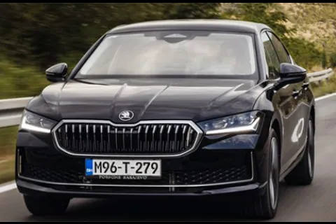 Škoda Superb na cesti